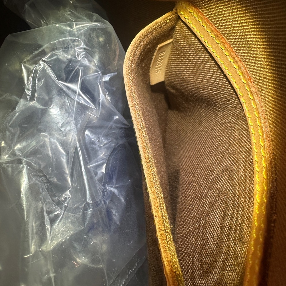 Louis Vuitton Alma PM - Picture 10 of 10